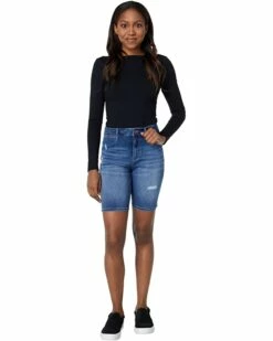 U.S. POLO ASSN. Shorts 9" High-Rise Stretch Denim Bermuda in Queensland Wash 9 U.S. POLO ASSN. Shorts 9" High-Rise Stretch Denim Bermuda in Queensland Wash -Valentino Garavani Sales Shop 612o31DlK7L. AC SR736920