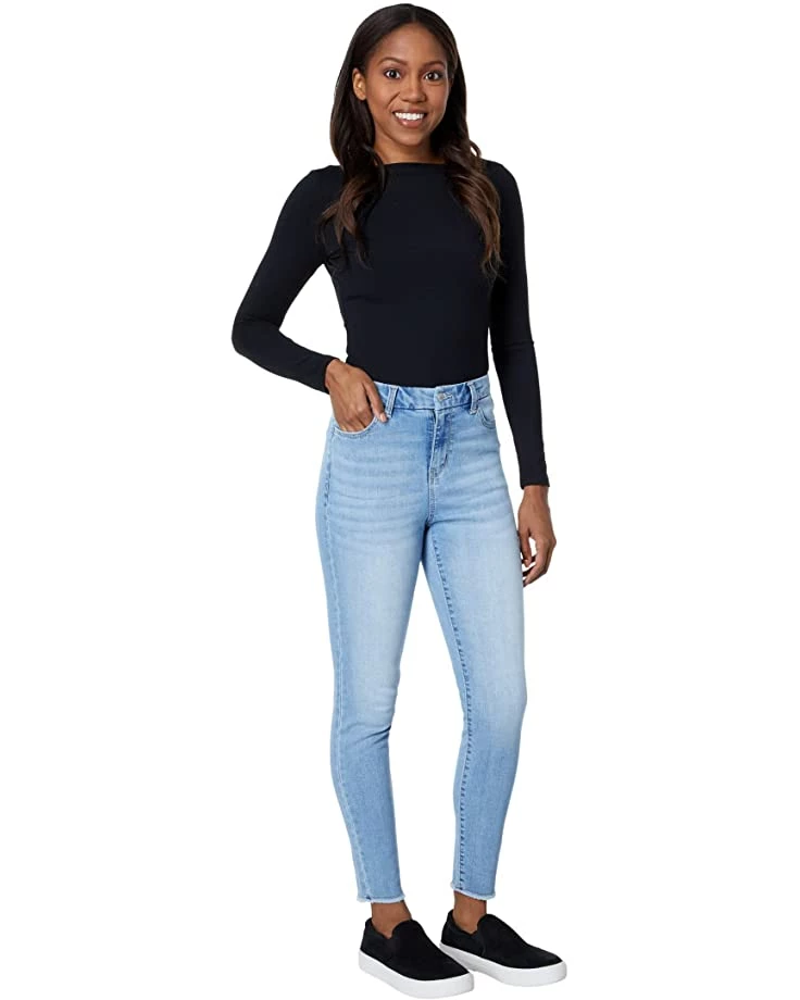 U.S. POLO ASSN. Curvy Ultra High-Rise Stretch Denim Skinny Jeans in Light Enzyme Wash 6 U.S. POLO ASSN. Curvy Ultra High-Rise Stretch Denim Skinny Jeans in Light Enzyme Wash - Image 4