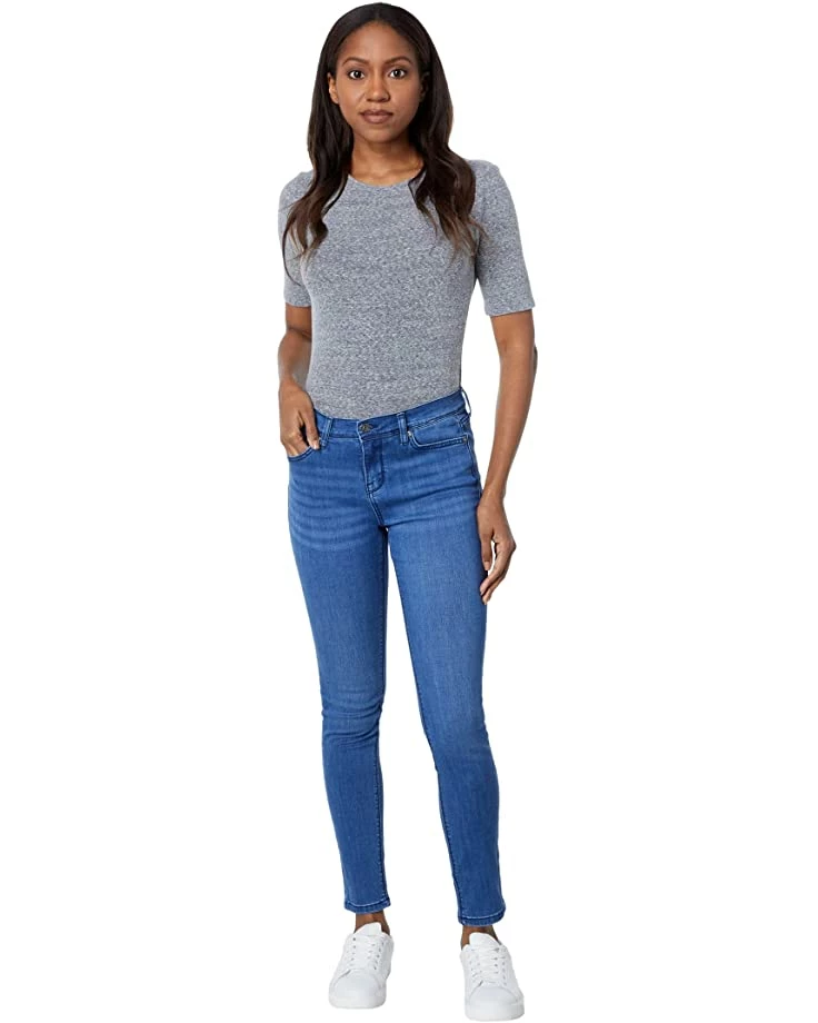 U.S. POLO ASSN. Core Super Skinny Mid-Rise Stretch Denim Jeans in Shameless Wash 6 U.S. POLO ASSN. Core Super Skinny Mid-Rise Stretch Denim Jeans in Shameless Wash - Image 4