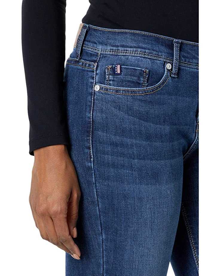 U.S. POLO ASSN. Core Super Skinny Mid-Rise Stretch Denim Jeans in Electrify Wash 5 U.S. POLO ASSN. Core Super Skinny Mid-Rise Stretch Denim Jeans in Electrify Wash - Image 3